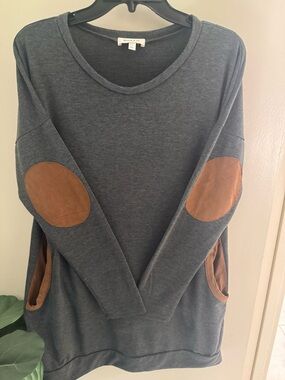 Women’s Charcoal Grey Sweatshirt with Brown Elbow Patches and fun pockets